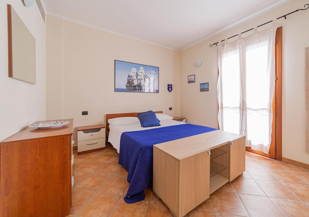 Murphy Holiday Home - Le Residenze Di Padule 02 La Maddalena  Exterior photo